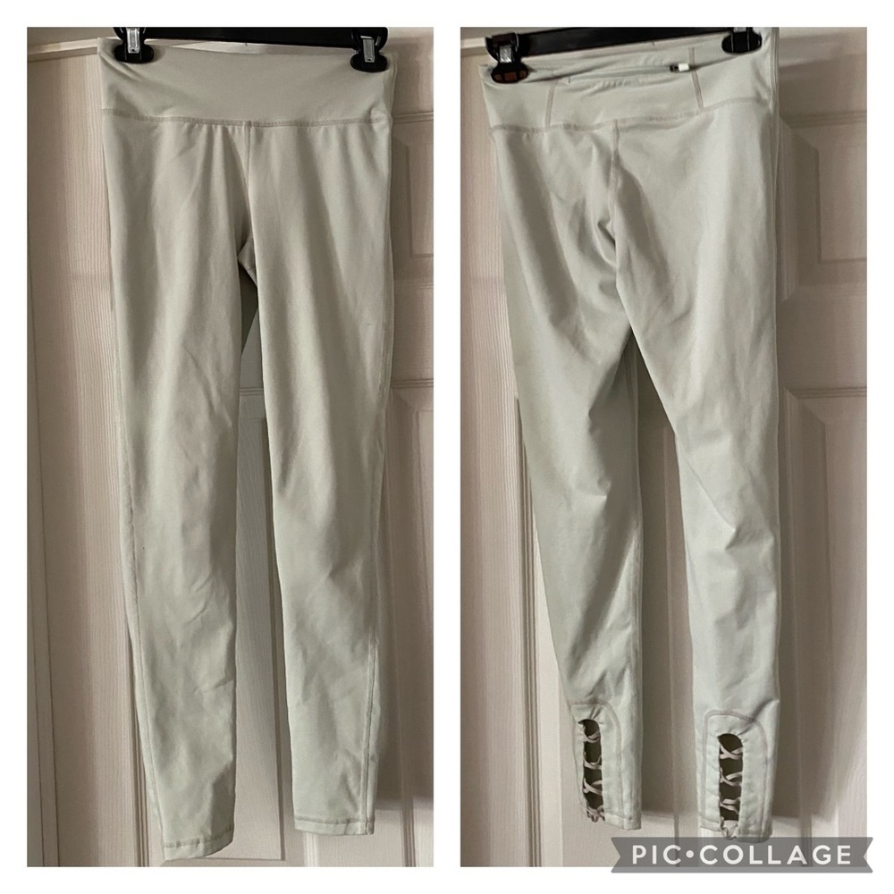 Kittenish ladies Leggings are a size Small.